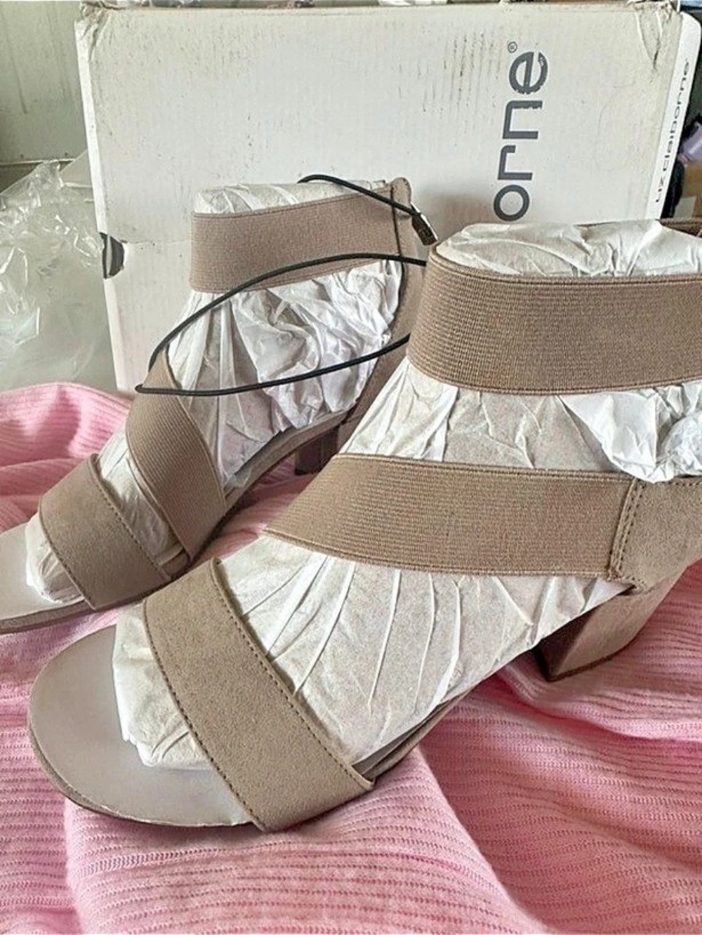 Liz Claiborne Block Heel Ankle Strap Sandals in Brown 7